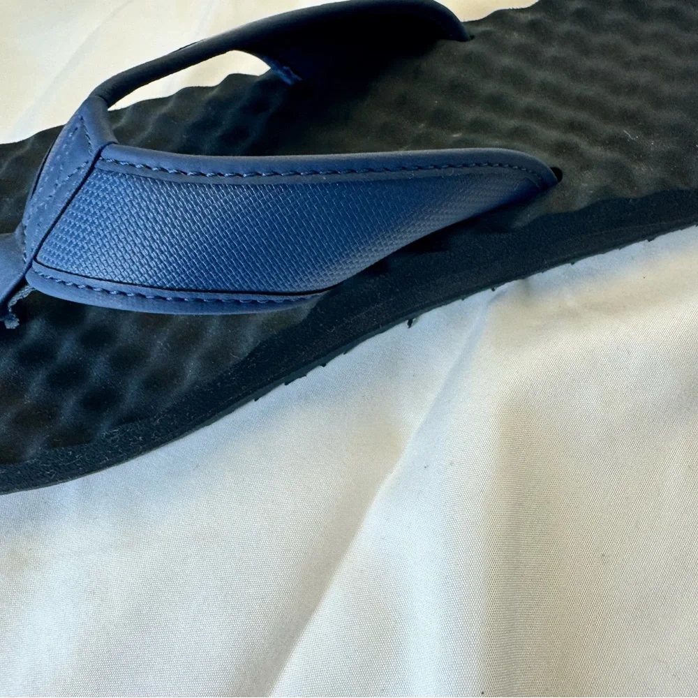 The North Face Men’s Navy and Black Flip-Flop Sandals